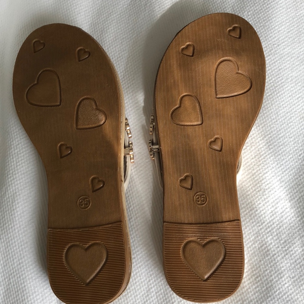 Daisy sandals - Picture 3 of 4